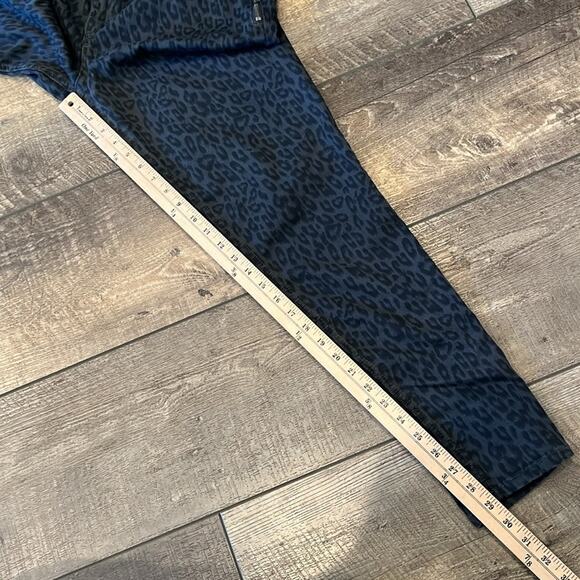 Wit & Wisdom Gray Leopard Print Skinny Jeans Size 14 - Picture 4 of 9